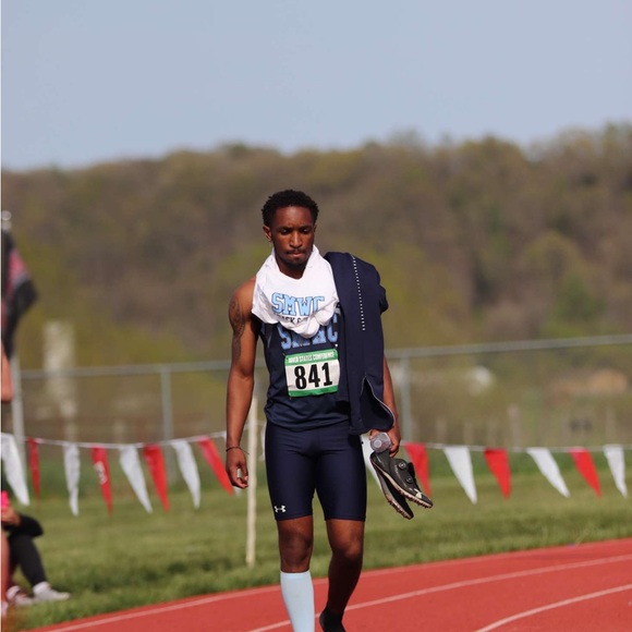 Meet your Posher, Ahmad - Picture 1 of 2